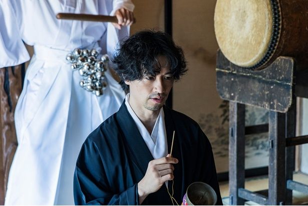 Netflixシリーズ「極悪女王」で共演した斎藤工も出演 [c]2026 K2P