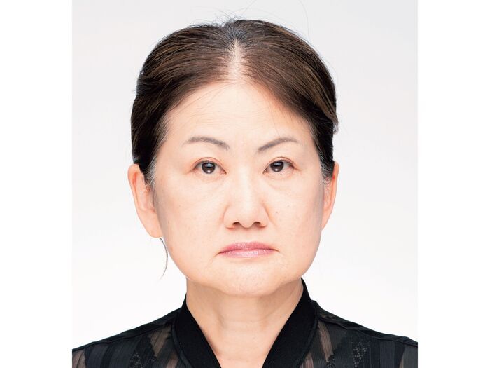 【たるみリフト】50代に驚異の変化が！たれ下がったほおが10秒で引き上がって若返るメソッドとは？