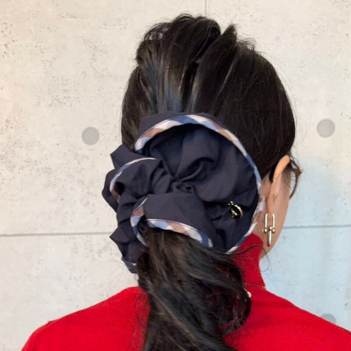 GLOW3月号、増刊号の付録は、アクアスキュータムのシュシュとヘアクリップの2点セット！