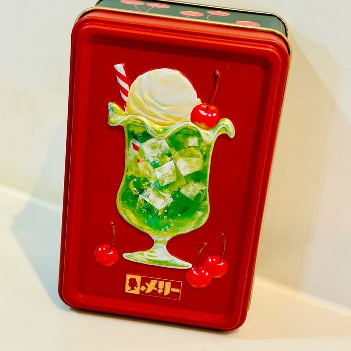 チョコにソーダってあり？！レトロかわいいキャンディチョコレート