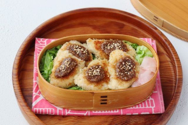 「ささみフライのごま味噌ソース」「キャベツバター」2品弁当