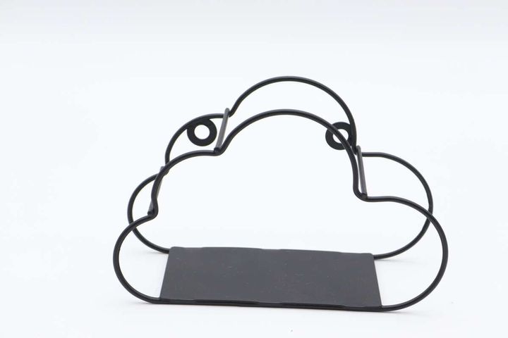 ダイソーのアイアン壁掛けインテリア収納