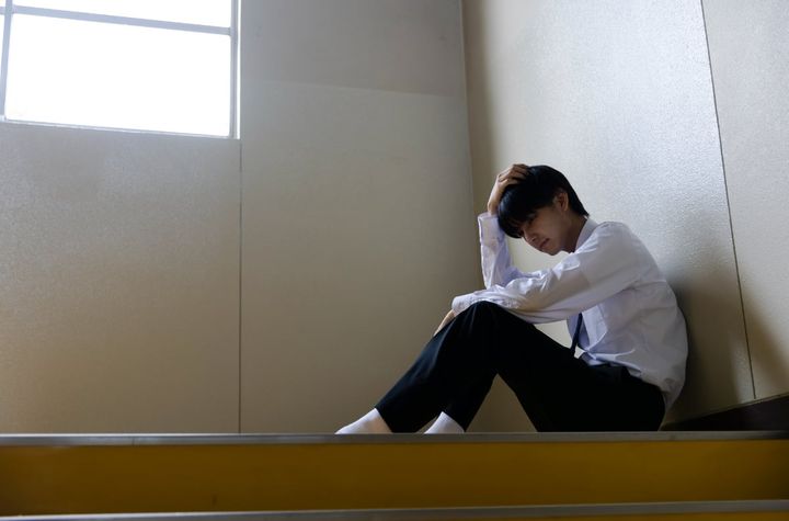 暴行動画がSNS上に投稿、拡散される要因は？（画像はイメージ）