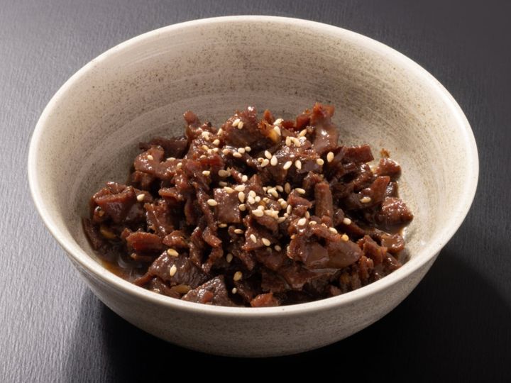 All About ニュース編集部が全国250人を対象に実施した「センスがいいお土産に関するアンケート」の調査結果から、センスがいいと思う「三重県のお土産」ランキングを発表！ 2位「松阪牛 しぐれ煮」を抑えた1位は？ ※画像はイメージです