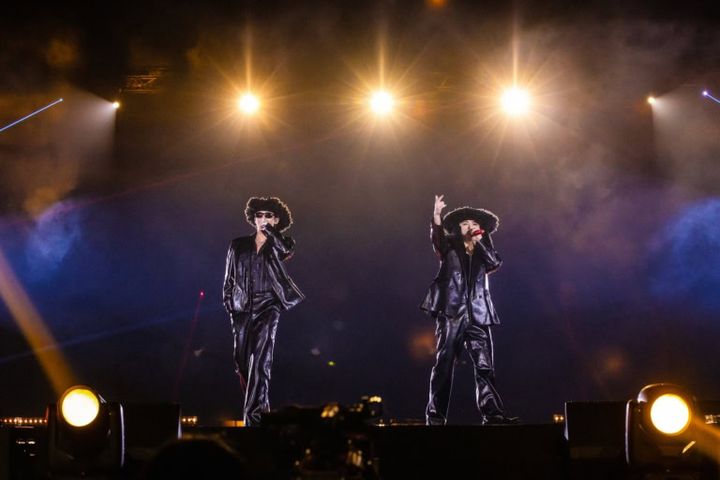 サングラスをかけたMINGYU（左）とS.COUPS（右）