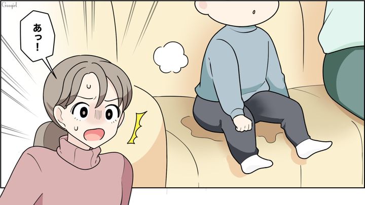 オムツ否定派ママが自宅におしかけ…「赤ちゃんは神聖なんだから」お漏らしした服をキッチンで洗い始めた話