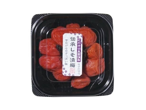 【写真】香り高いしそと梅本来の酸味が楽しめる、寺谷農園こだわりの梅干し「伝承しそ漬梅」150グラム(777円)