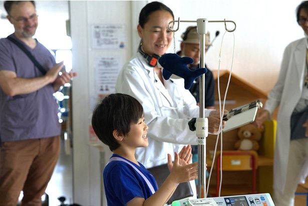 子役の演技を見て『萌の朱雀』撮影時の尾野を思い出したという河瀬監督 [c]CINÉFRANCE STUDIOS - KUMIE INC - TARANTULA - VIKTORIA PRODUCTIONS - PIO&CO - PROD LAB - MARIGNAN FILMS - 2025 