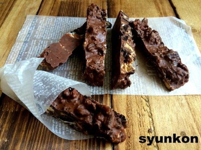 山本ゆりさんの「ブラックサンダー風チョコバー」レシピ