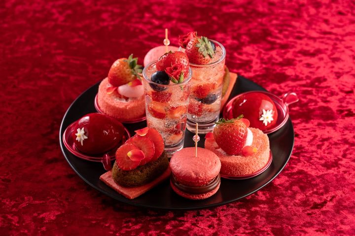 「Fraise et rose rouge（フレーズ・エ・ローズルージュ）」上段