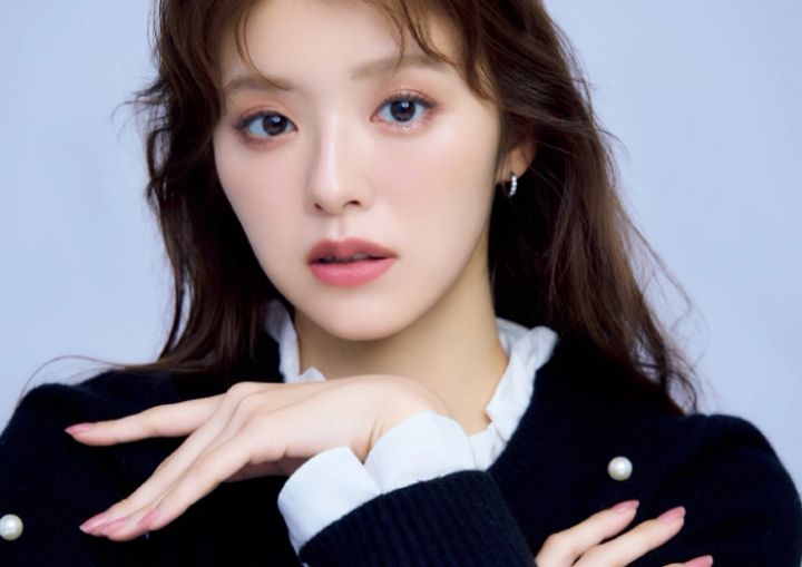 抜け感カラーのアイライナー&マスカラで今っぽい目元に更新！