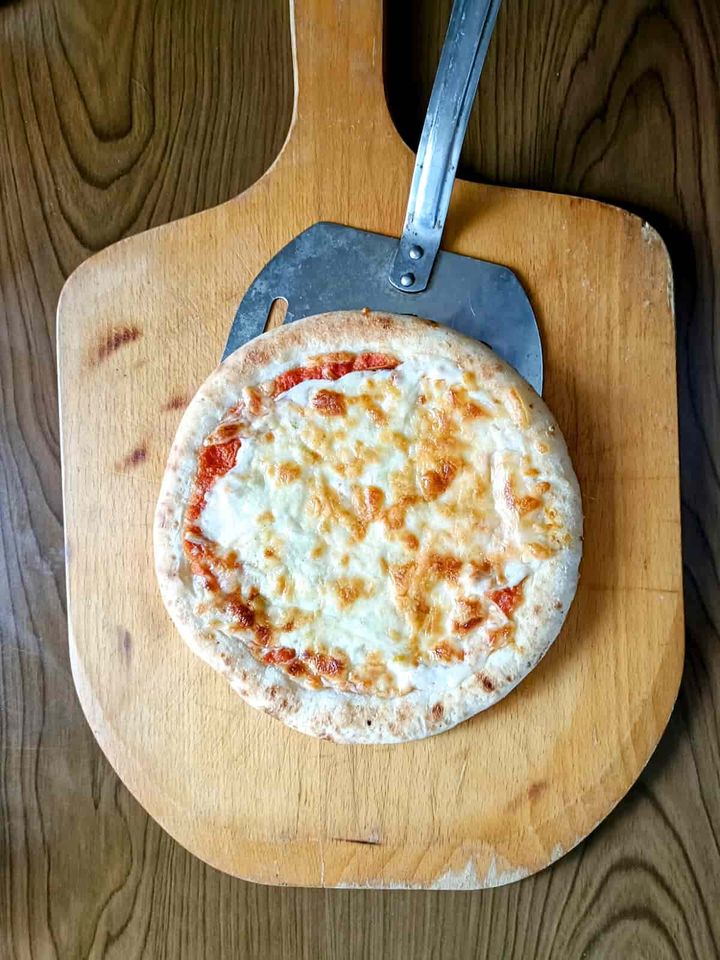 無印良品「国産バジルソースのマルゲリータピザ」