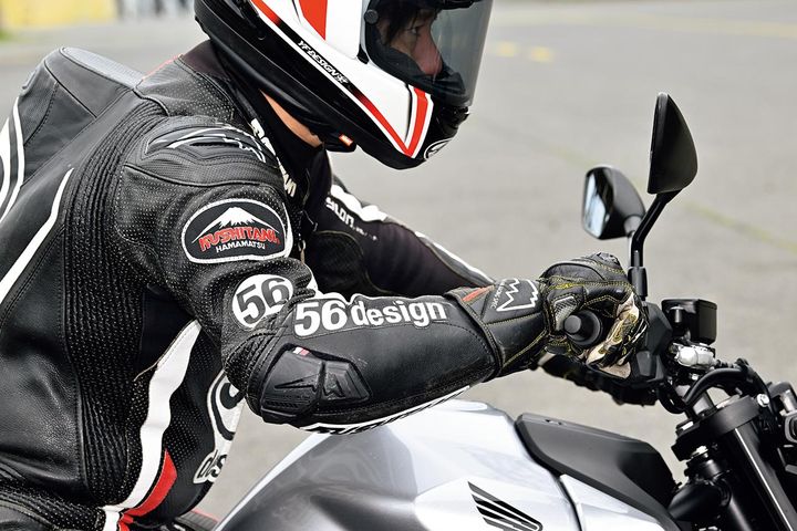 B：パーシャルだとそもそも鋭く曲がれない