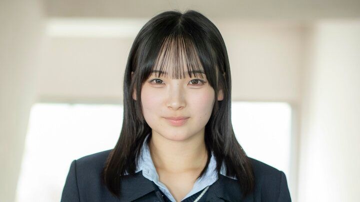 【写真・画像】清楚な黒髪から一変…高1女子が“ハイトーンウルフ”に 「すごいな」「衝撃」審査員もスタジオも驚きの変身姿 1枚目