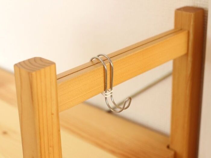 S字フックを「落ちないフック」に変身させる方法。たった3秒でできちゃう簡単ワザ♪