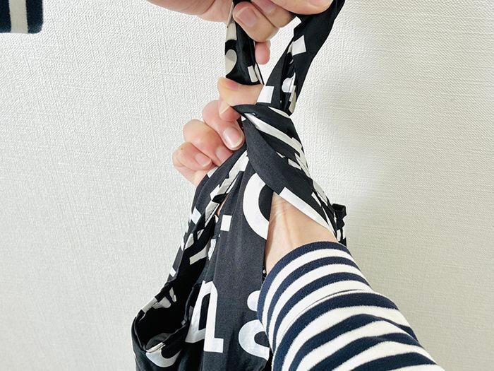 エコバッグの『持ち手』を一瞬で短くする裏ワザ！試してみたら…めっちゃ快適だった♡