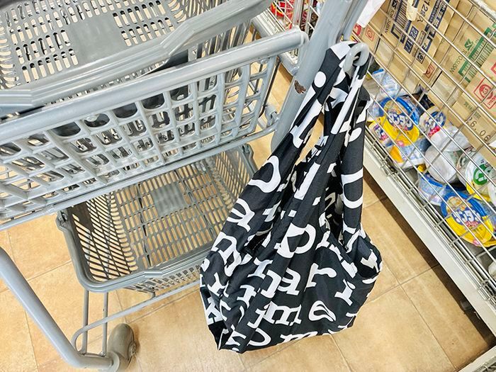 エコバッグの『持ち手』を一瞬で短くする裏ワザ！試してみたら…めっちゃ快適だった♡