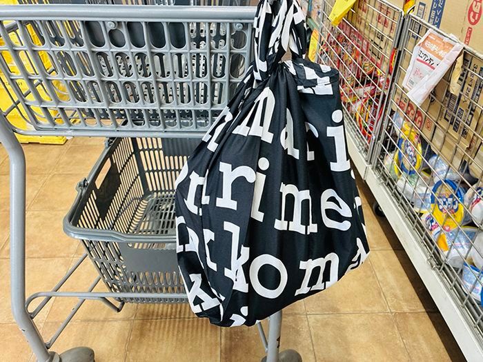 エコバッグの『持ち手』を一瞬で短くする裏ワザ！試してみたら…めっちゃ快適だった♡