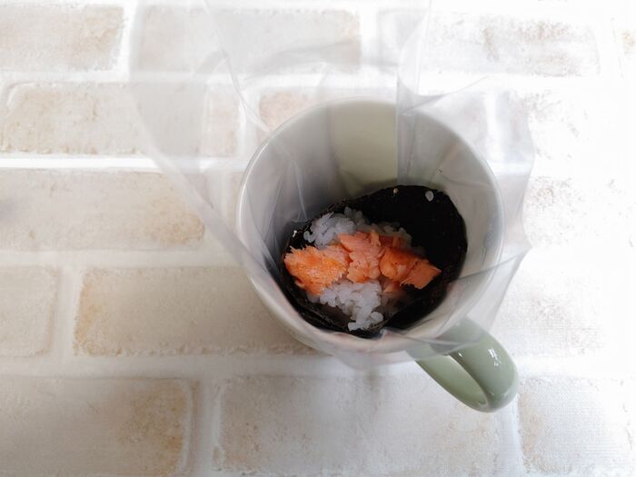 余った「絞り袋」しまうの待って！毎日のごはん作りにこそ使うべき♡手が汚れなくて最高なんです