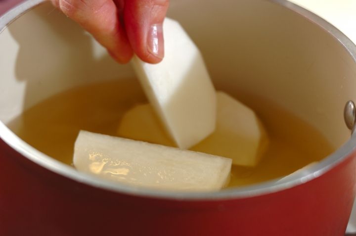 カブのみそ汁の作り方1