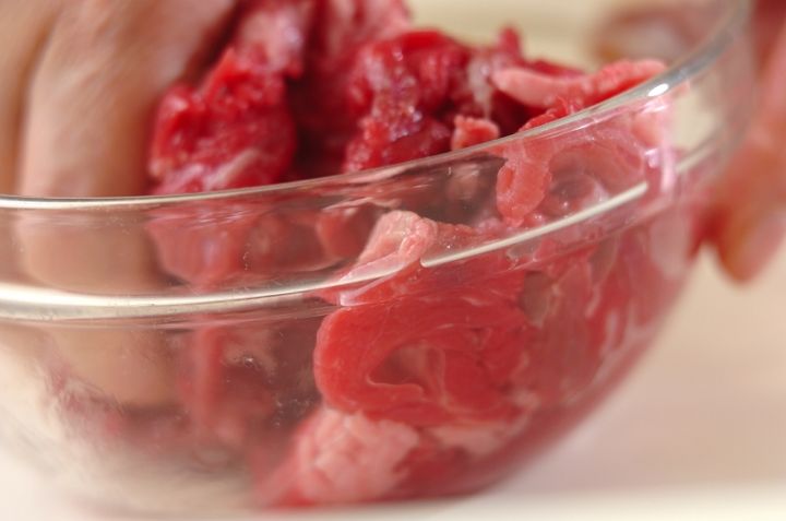 牛肉と白菜のオイスター丼の下準備1