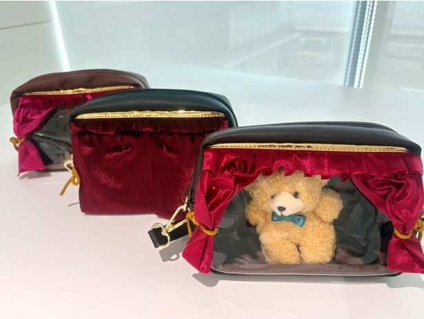 山口さんの舞台通いの経験が活きた「幕が上がる ステージカーテン開く舞台ポーチの会」(月1個/3630円)