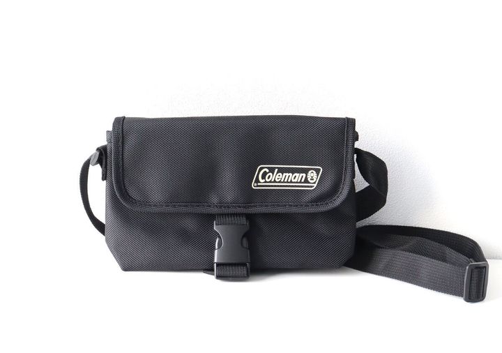 宝島社雑誌付録モノマックス3月号増刊のコールマンのお財布ショルダーバッグ2