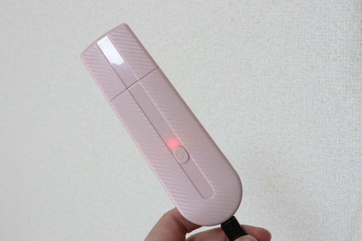 ダイソー ウォーターピーリング美顔器 充電