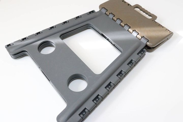 折りたたみイス（38cm×32cm×39cm）