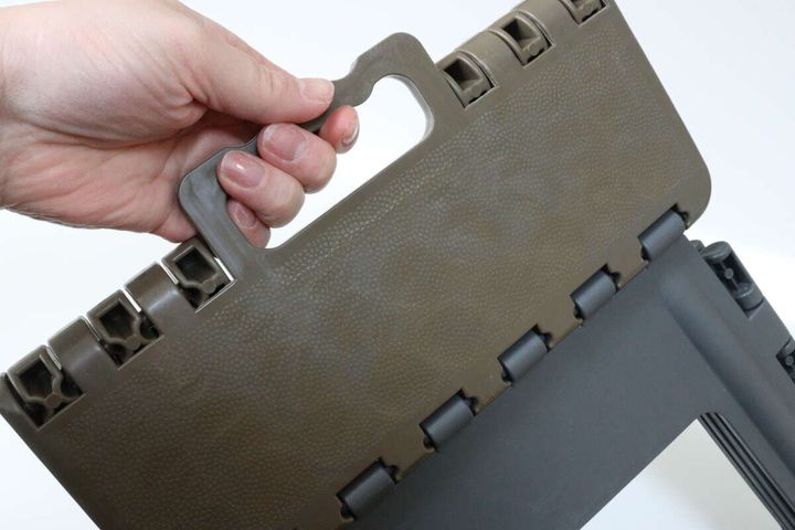 折りたたみイス（38cm×32cm×39cm） 持ち手