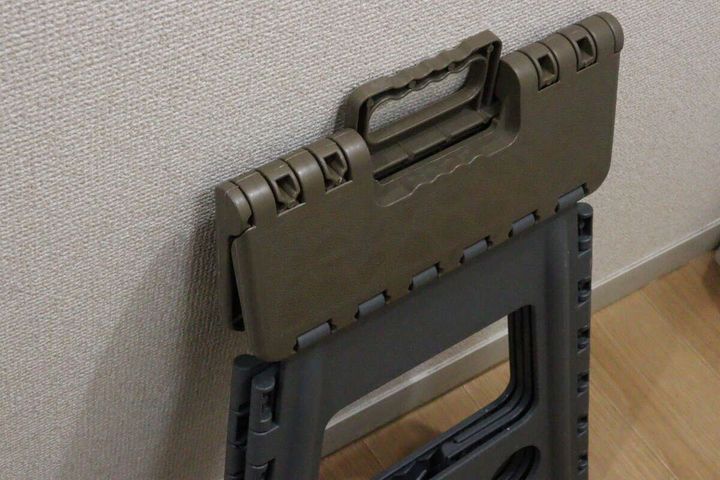 折りたたみイス（38cm×32cm×39cm） スリム