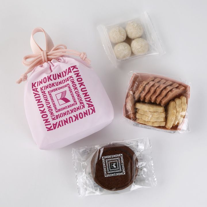 「紀ノ国屋 さくらスイーツバッグ」ベビーピンク（税込 1652円） width=