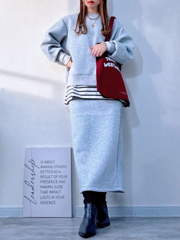 GUパフスウェットセットアップとボーダートップスのフレンチカジュアル