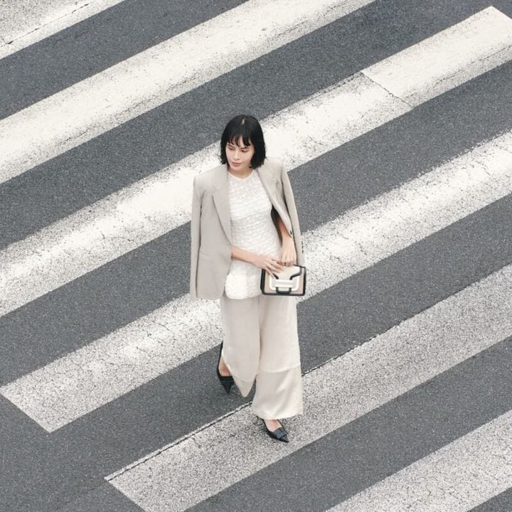 透け感レイヤードスカートの着まわし春