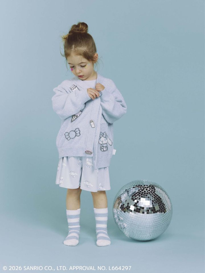 【KIDS】スムーズィーカーディガン／総柄ショートパンツ／スムーズィーボーダーソックス