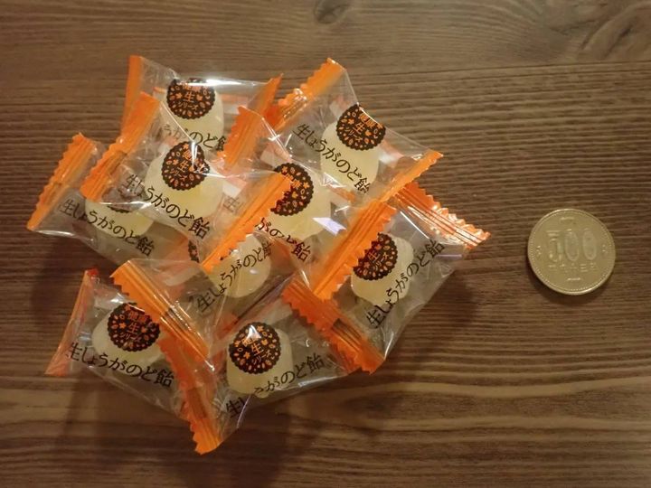 DAISO(ダイソー)：リボン 生しょうがのど飴 54g