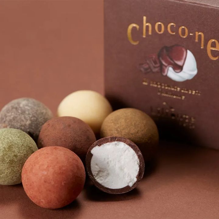 ショコネのチョコレート菓子と箱