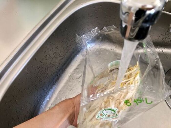 【もやしの洗い方】袋を使って洗うのは当たり前！もっと洗いやすくなる方法