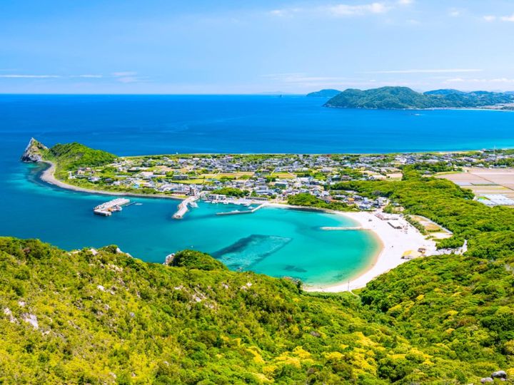 All About ニュース編集部が全国250人を対象に実施した「治安がいいと思う市に関するアンケート」の調査結果から、福岡県の市で「治安がいい」と思う市ランキングを発表！ 2位「糸島市」を抑えた1位は？