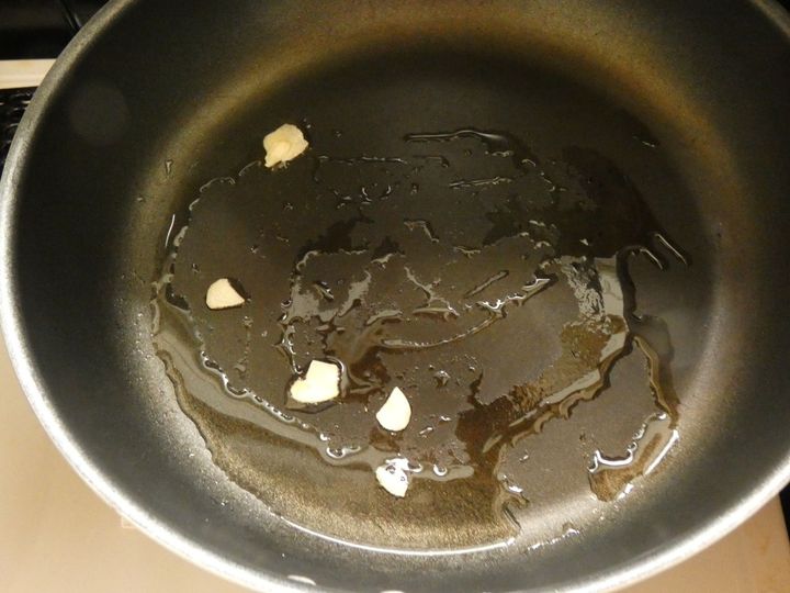 パパっと作れる！「菜の花とベーコンのガーリック炒め」