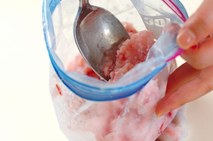 イチゴと甘酒のシャーベットの作り方2