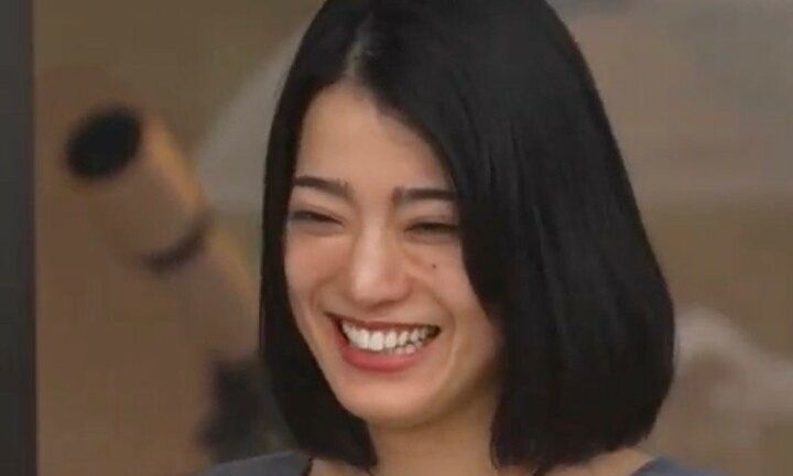 【写真・画像】有名格闘家の元パートナーの36歳シンママ美女「スタイルがすごい！」スラリ美脚の大人な肌見せコーデに絶賛の声 1枚目