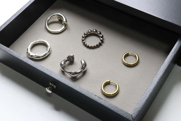 ダイソー アクセサリーBOX（スタッキング用） 中身