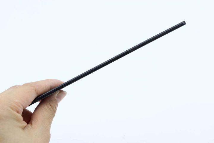 左右で目の粗さが違うコーム スリム