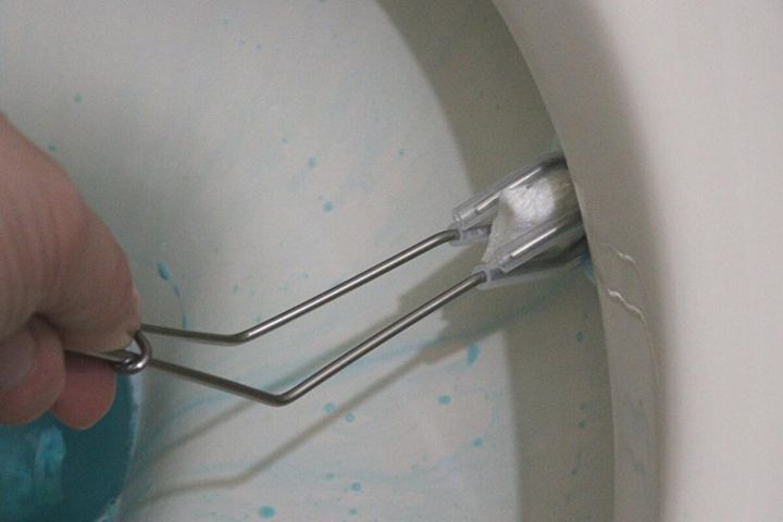 セリアのトイレ掃除専用のハンギングステンレストング