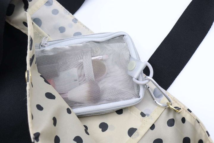 メッシュペンケース（平型、SI） バッグに装着