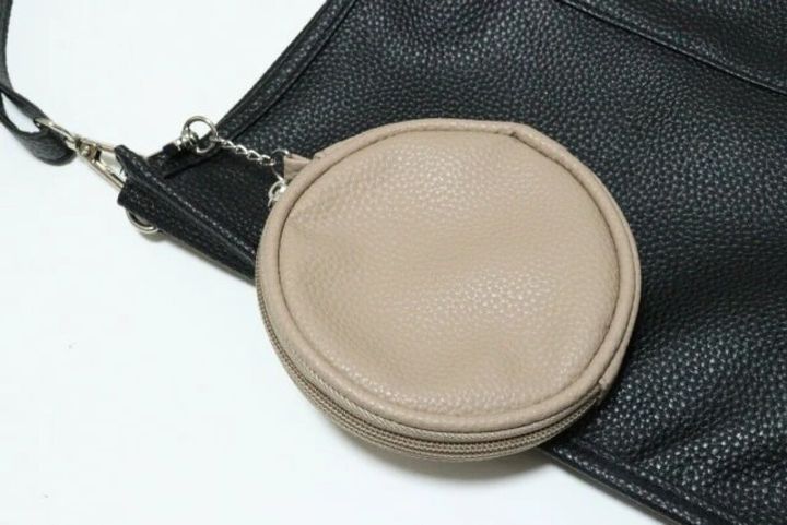 ダイソー ラウンドバッグチャームポーチ