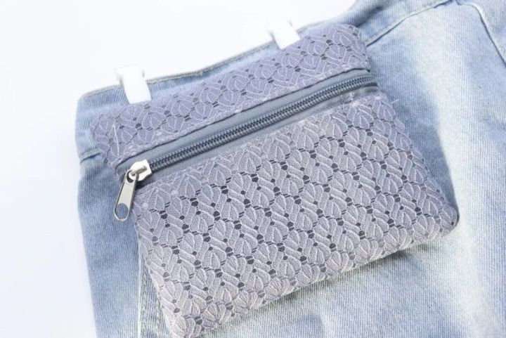 ダイソー 移動ポケット横型 レース柄