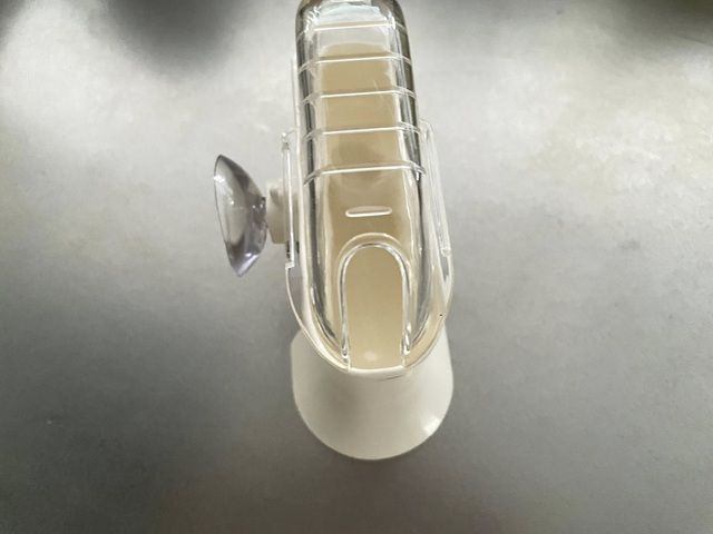 ダイソー しゃもじホルダー 吸盤付しゃもじケース 左右どちらでも取り付け可能