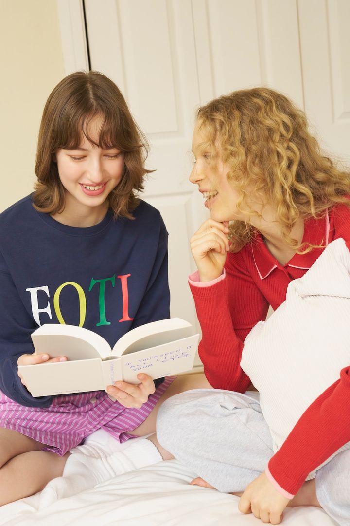 《フリークス ストア》と《フルーツオブザルーム》が待望のコラボレーション。キャッチーなカラーがお洒落なルームウェアやシャツなど19点をチェック！